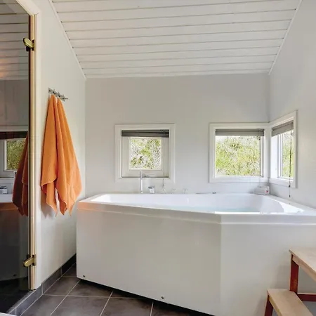 Cozy In Henne With Sauna Hébergement de vacances *