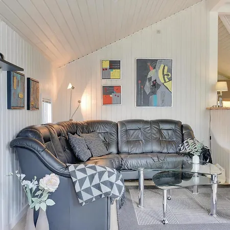 Hyggeligt Hjem I Henne Med Sauna Feriehus *